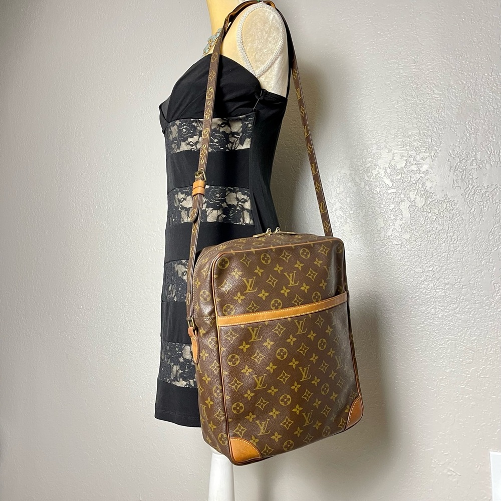✅LOUIS VUITTON ✅ Authentic XL Reporter's Bag